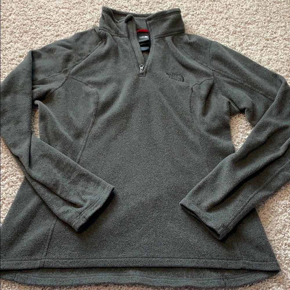 dark grey, soft, north face half zip!